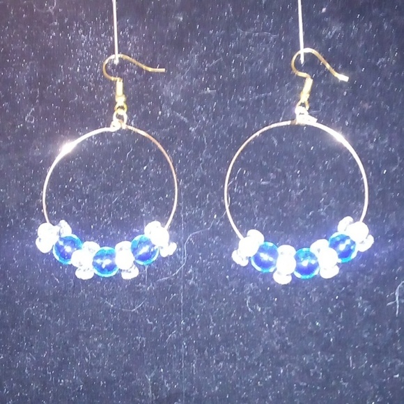 ❤️ Handmade Hoop Blue/Clear Star Beaded Earrings - Picture 2 of 4